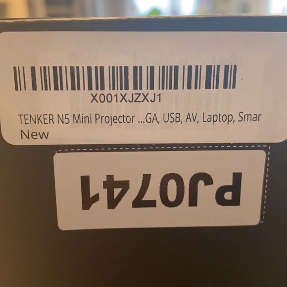 Tenker Q5 Mini LCD Projector-1500 Lumens - Picture 5 of 5